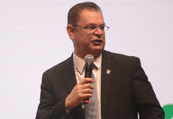  Ed Alves CB/DA Press