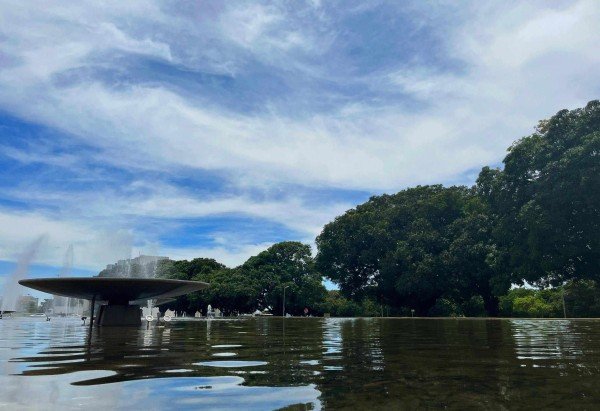 A fonte de água da Praça do Buriti, no Plano Piloto - (crédito: Bruna Pauxis)