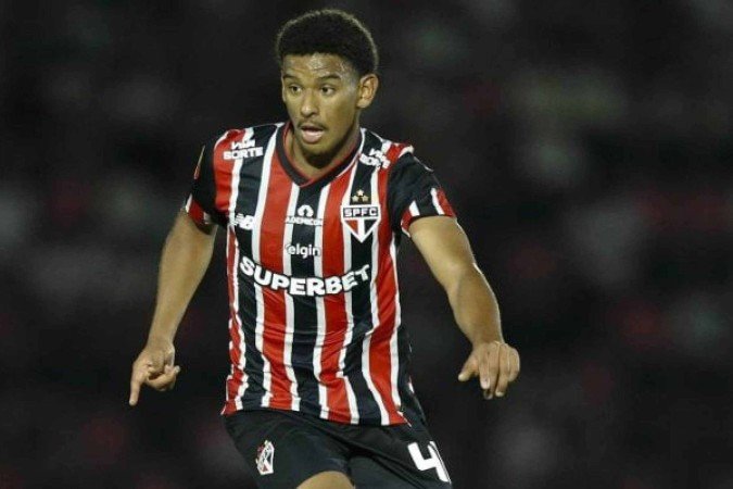 Hugo chegou a disputar uma partida do Campeonato Paulista -  (crédito: Foto: Miguel Schincariol/São Paulo)