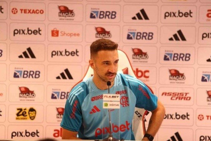 Léo Ortiz celebra bom momento no Flamengo - (crédito: Foto: Gilvan de souza/Flamengo) Léo Ortiz celebra bom momento no Flamengo - (crédito: Foto: Gilvan de souza/Flamengo)