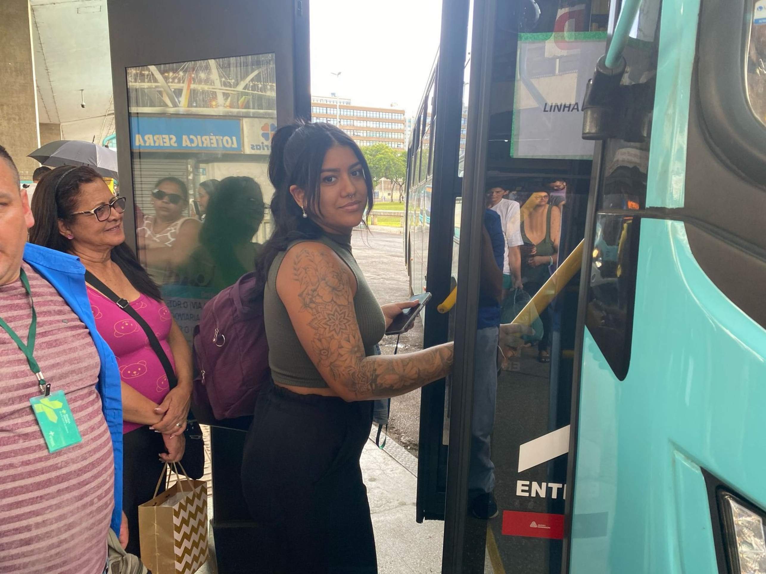Passageiros torcem pela suspensão do aumento das tarifas no Entorno