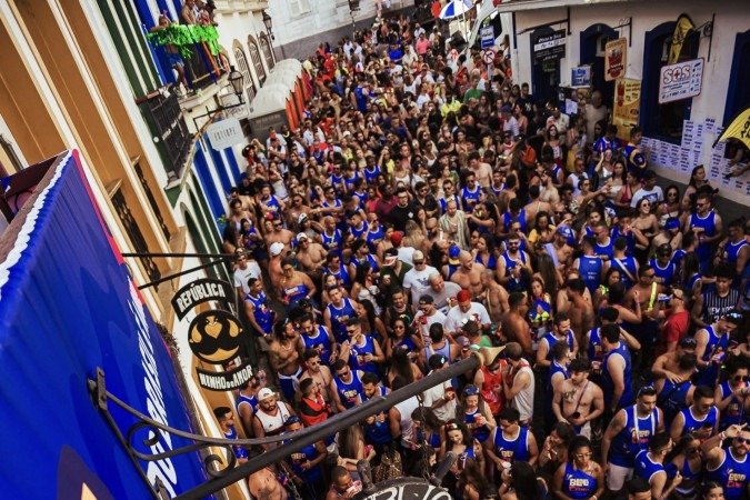 Anualmente, ruas históricas de Ouro Preto são tomadas pelos foliões