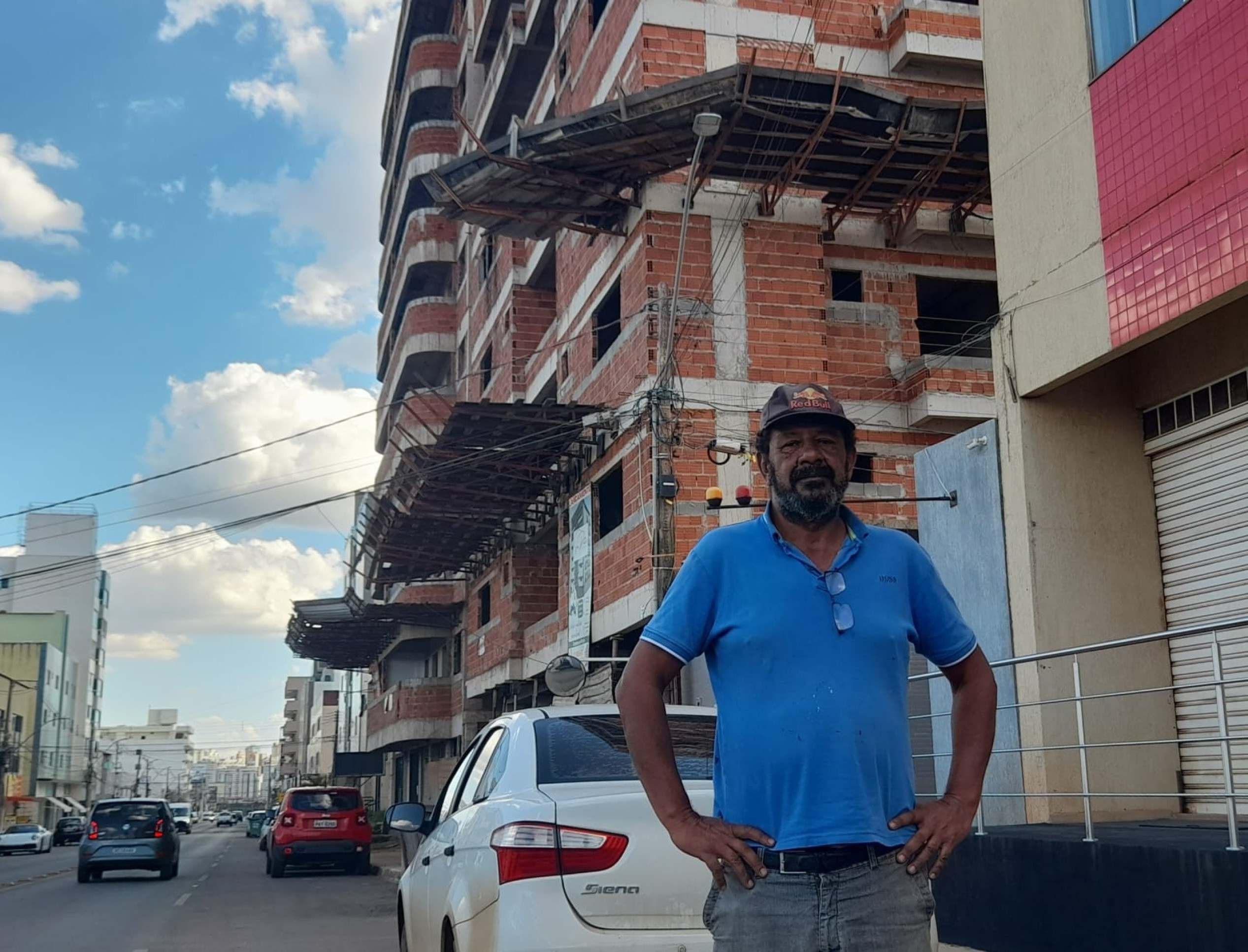 Robson Martins defende concluso das obras embargadas, mas refora necessidade de fiscalizao