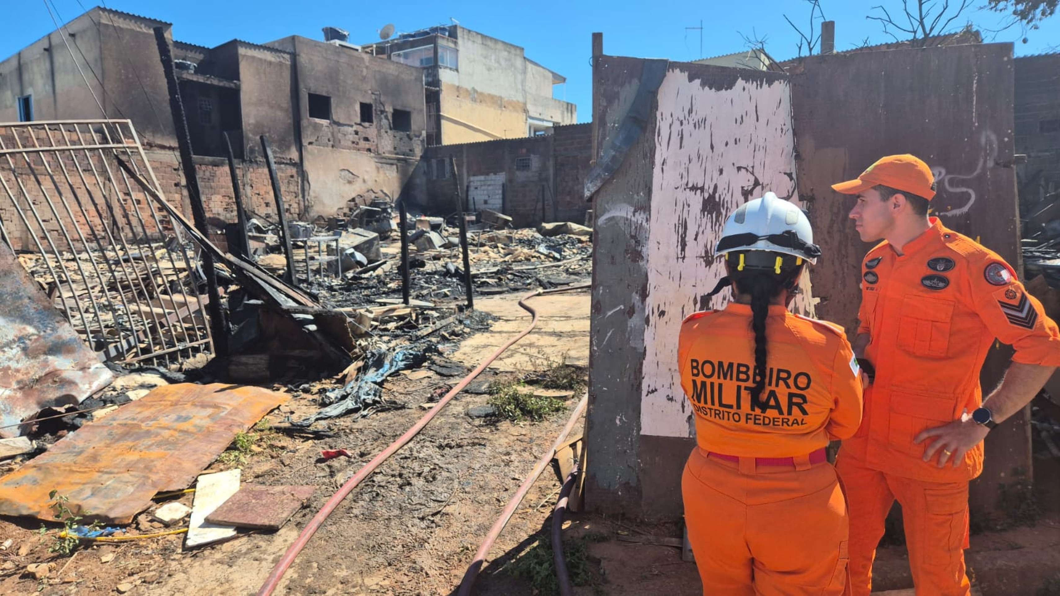 Famílias atingidas por incêndio receberão medidas emergenciais