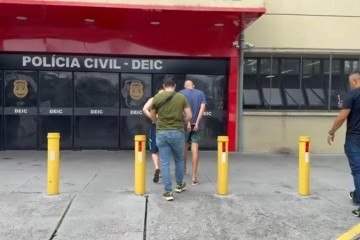 Morador do entorno preso na Bahia por envolvimento em furto de joias - (crédito: PCBA/ Divulgação) Morador do entorno preso na Bahia por envolvimento em furto de joias - (crédito: PCBA/ Divulgação)