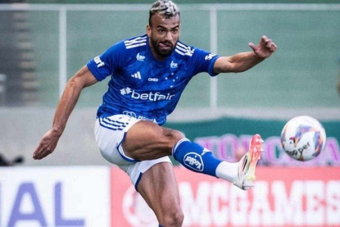 Fabrício Bruno em ação na eliminação do Cruzeiro para o América-MG no Campeonato Mineiro - (crédito: Foto: Gustavo Aleixo/Cruzeiro) Fabrício Bruno em ação na eliminação do Cruzeiro para o América-MG no Campeonato Mineiro - (crédito: Foto: Gustavo Aleixo/Cruzeiro)