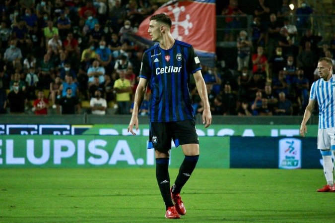 Atacante Lorenzo Lucca marca gol e comemora sozinho - (crédito: Wikimedia) Atacante Lorenzo Lucca marca gol e comemora sozinho - (crédito: Wikimedia)