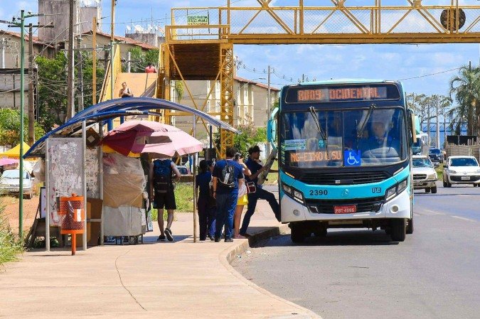Ibaneis comemora suspensão de aumento de tarifas: 