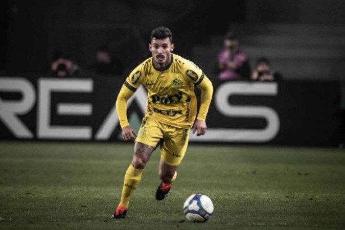 Zeca em ação pelo Mirassol no Campeonato Paulista  -  (crédito: Divulgação / Ag. Mirassol)