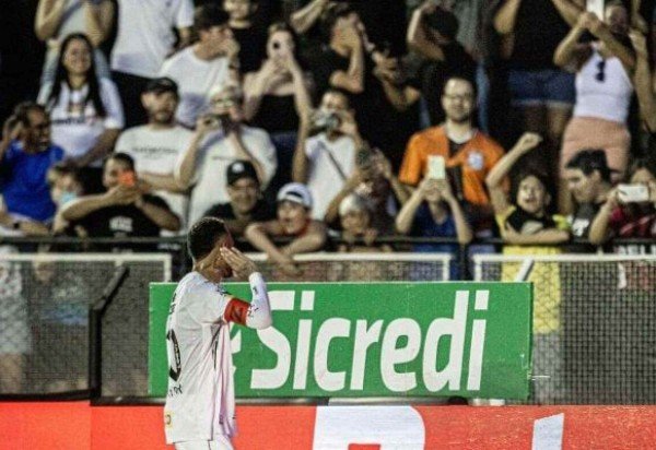 Foto: Raul Baretta / Santos