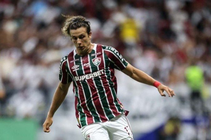 CANOBBIO - Primeiro tempo abaixo das expectativas. Flu com defesa no 4-4-2, ficou responsável por fechar os lados. Contudo, se redimiu logo no início da etapa final, com gol aos 08 minutos, e dedicado. NOTA 6. Foto: Marcelo Gonçalves/Fluminense F.C