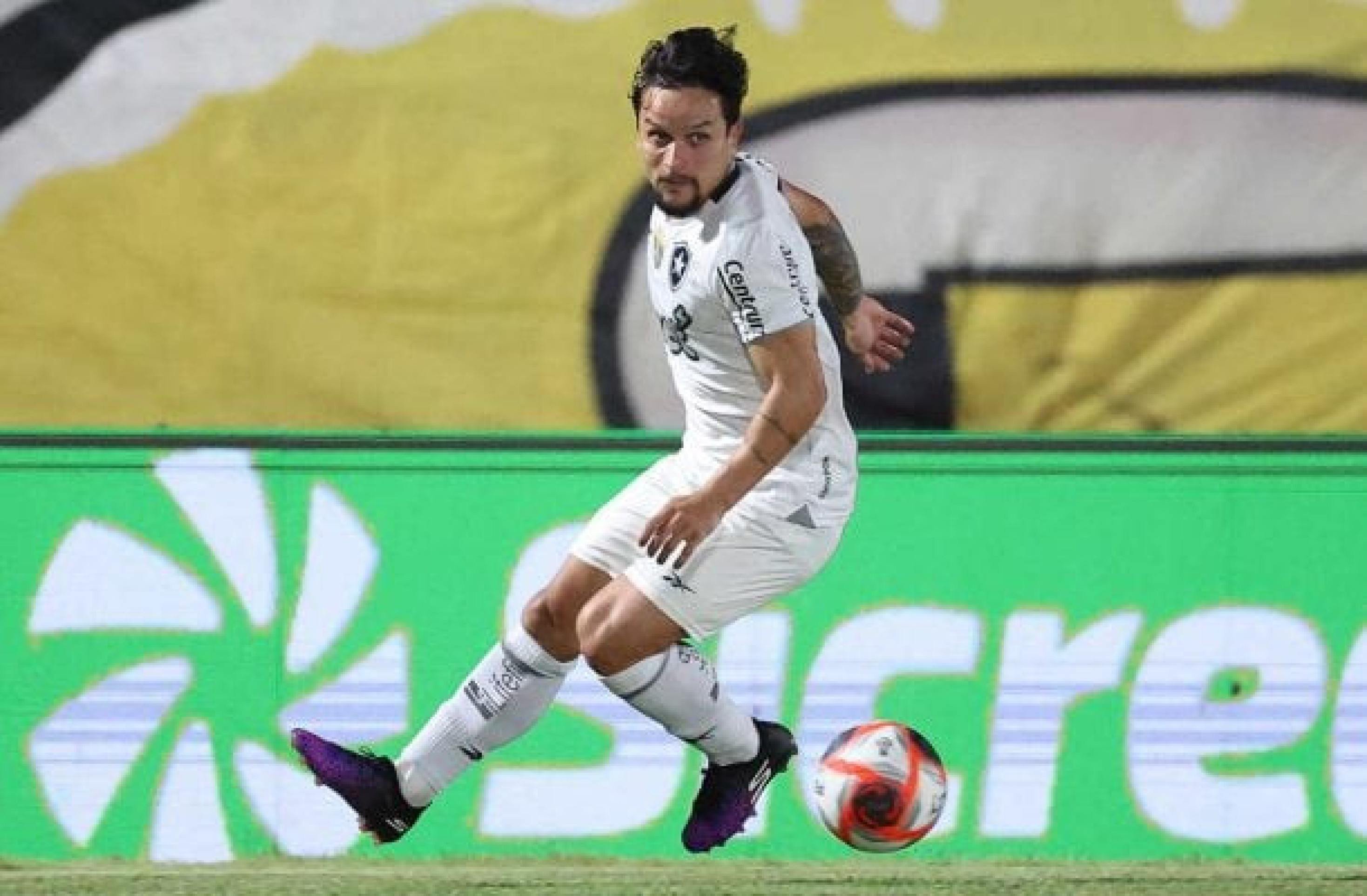 Artur se recupera de lesão e reforça o Botafogo na volta da Recopa