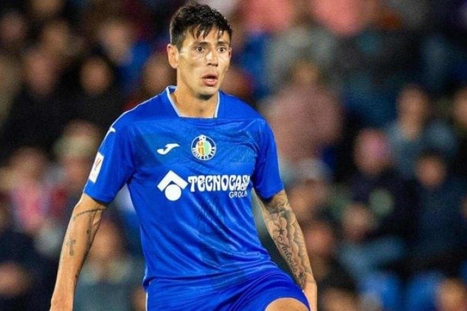 Lateral argentino está próximo de ser o primeiro reforço do Timão na temporada -  (crédito: Foto: Reprodução/Instagram)