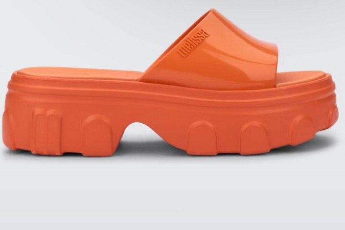 Melissa Ella Slide, da Melissa (R$ 219,90)