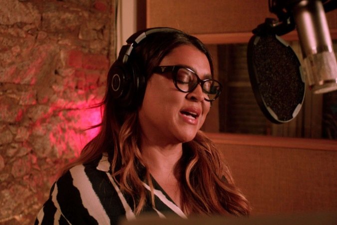 A cantora, Preta Gil, que interpreta a música, enfrenta um câncer colorretal desde janeiro de 2023. -  (crédito: Reprodução)