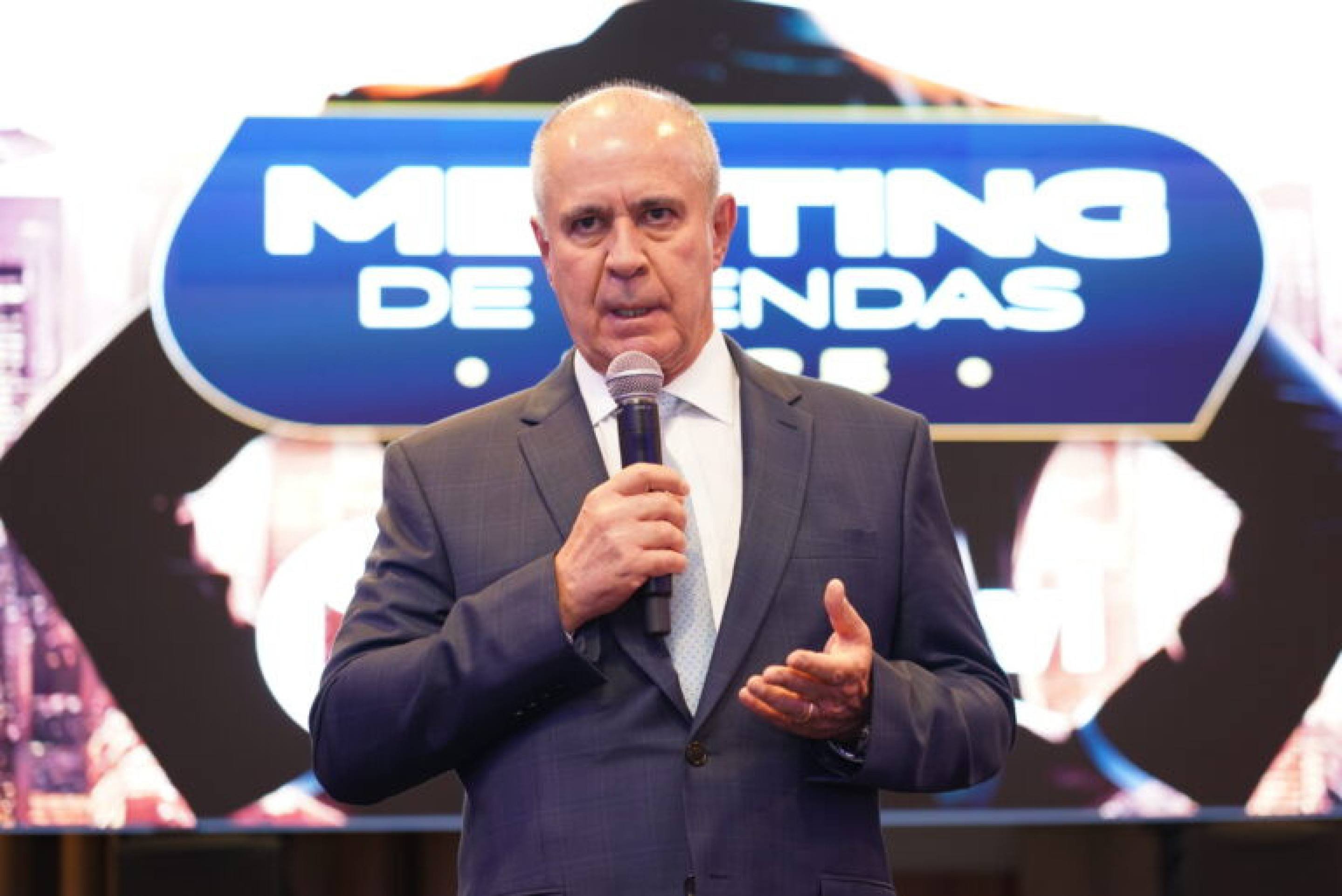 Dr. Gil Pereira: Fundador e Presidente da Emplavi