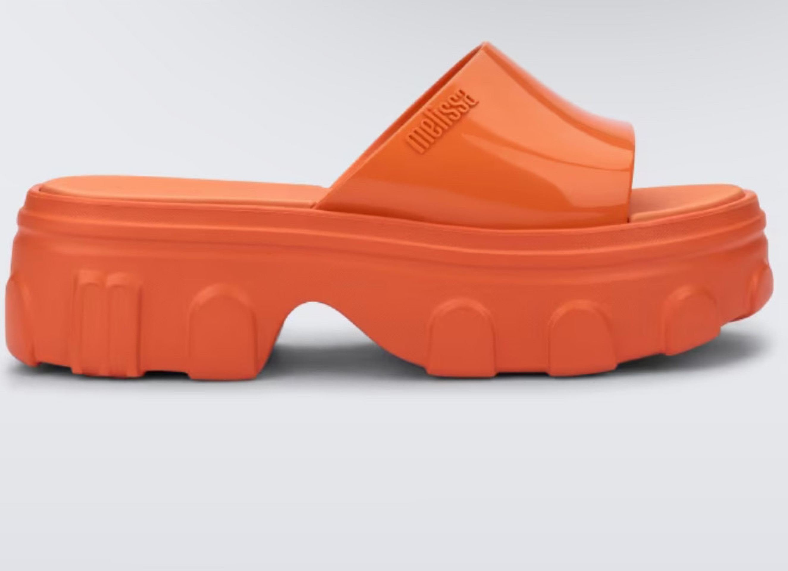 Melissa Ella Slide, da Melissa (R$ 219,90)