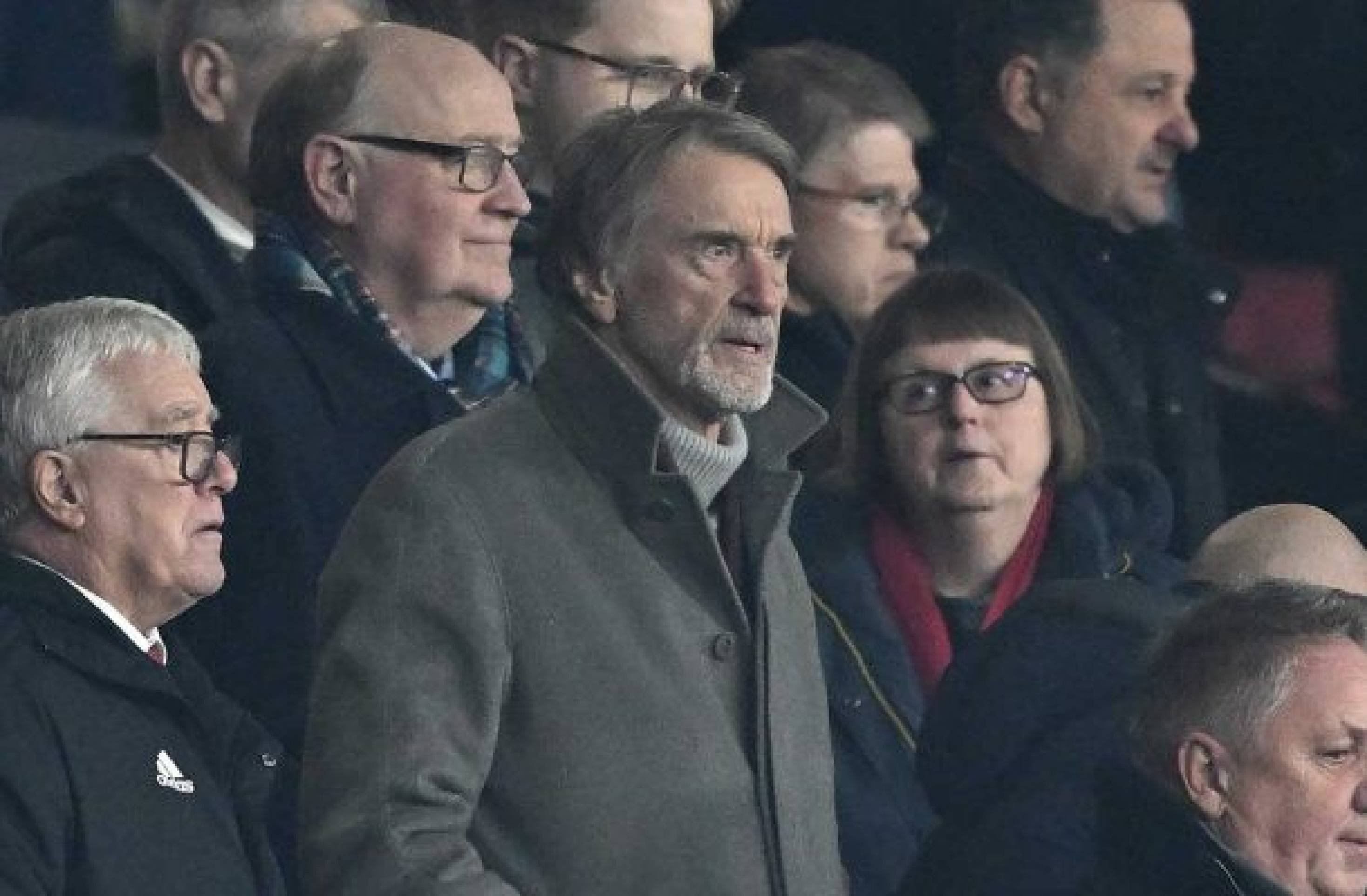 Corte de gastos no Manchester United afeta cantina e funcionários