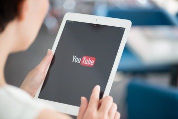 Vitru Educação e YouTube oferecem 15 cursos gratuitos para capacitação profissional. As aulas estarão disponíveis a partir de 24 de fevereiro nos canais oficiais da UNIASSELVI e UniCesumar - (crédito: Divulgação/Vitru) Vitru Educação e YouTube oferecem 15 cursos gratuitos para capacitação profissional. As aulas estarão disponíveis a partir de 24 de fevereiro nos canais oficiais da UNIASSELVI e UniCesumar - (crédito: Divulgação/Vitru)