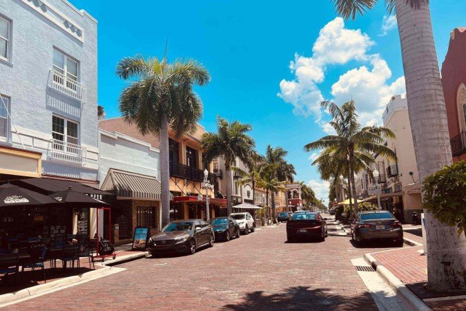 Charme e cultura no centro histórico de Fort Myers - (crédito: Uai Turismo) Charme e cultura no centro histórico de Fort Myers - (crédito: Uai Turismo)
