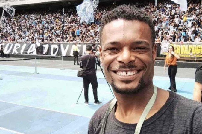 Botafogo emite nota de repúdio e cobra justiça por Igor Melo - (crédito: Foto: Reprodução/Instagram) Botafogo emite nota de repúdio e cobra justiça por Igor Melo - (crédito: Foto: Reprodução/Instagram)