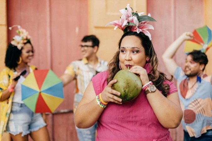 É fundamental cuidar da alimentação durante o Carnaval (Imagem: Kleber Cordeiro | Shutterstock) - (crédito: EdiCase) É fundamental cuidar da alimentação durante o Carnaval (Imagem: Kleber Cordeiro | Shutterstock) - (crédito: EdiCase)