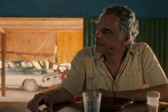 Ângelo Antonio é um homem sofrido de amor, em Oeste outra vez - (crédito: O2 Play Filmes) Ângelo Antonio é um homem sofrido de amor, em Oeste outra vez - (crédito: O2 Play Filmes)