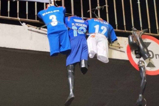 Ameaça contra jogadores do Cruzeiro em um viaduto de Belo Horizonte -  (crédito: Foto: Reprodução)