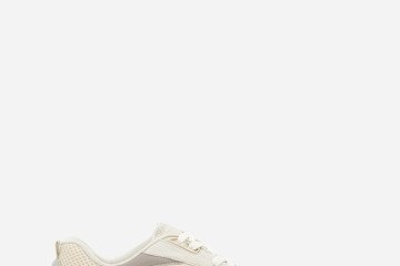 Tênis Dad Sneaker em PU com Recortes e Solado Alto Bege, na Renner (R$ 179,90)
