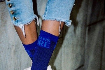 As meias azuis estão viralizando por serem uma nova forma de flerte entre os apaixonados por corrida 