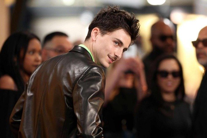 A campanha para a premiação levou Chalamet a usar roupas incomuns, como esta aparição no Festival de Cinema de Berlim, na Alemanha. -  (crédito: Getty Images)