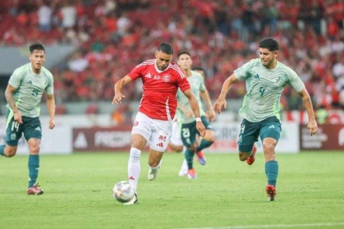 Atacante chega após pedido do técnico Leonardo Jardim  -  (crédito: Foto: Ricardo Duarte / Internacional)