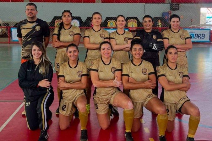 Equipe feminina de futsal da Polícia Penal do DF vai representar a corporação em campeonato internacional -  (crédito: Divulgação Polícia Penal)