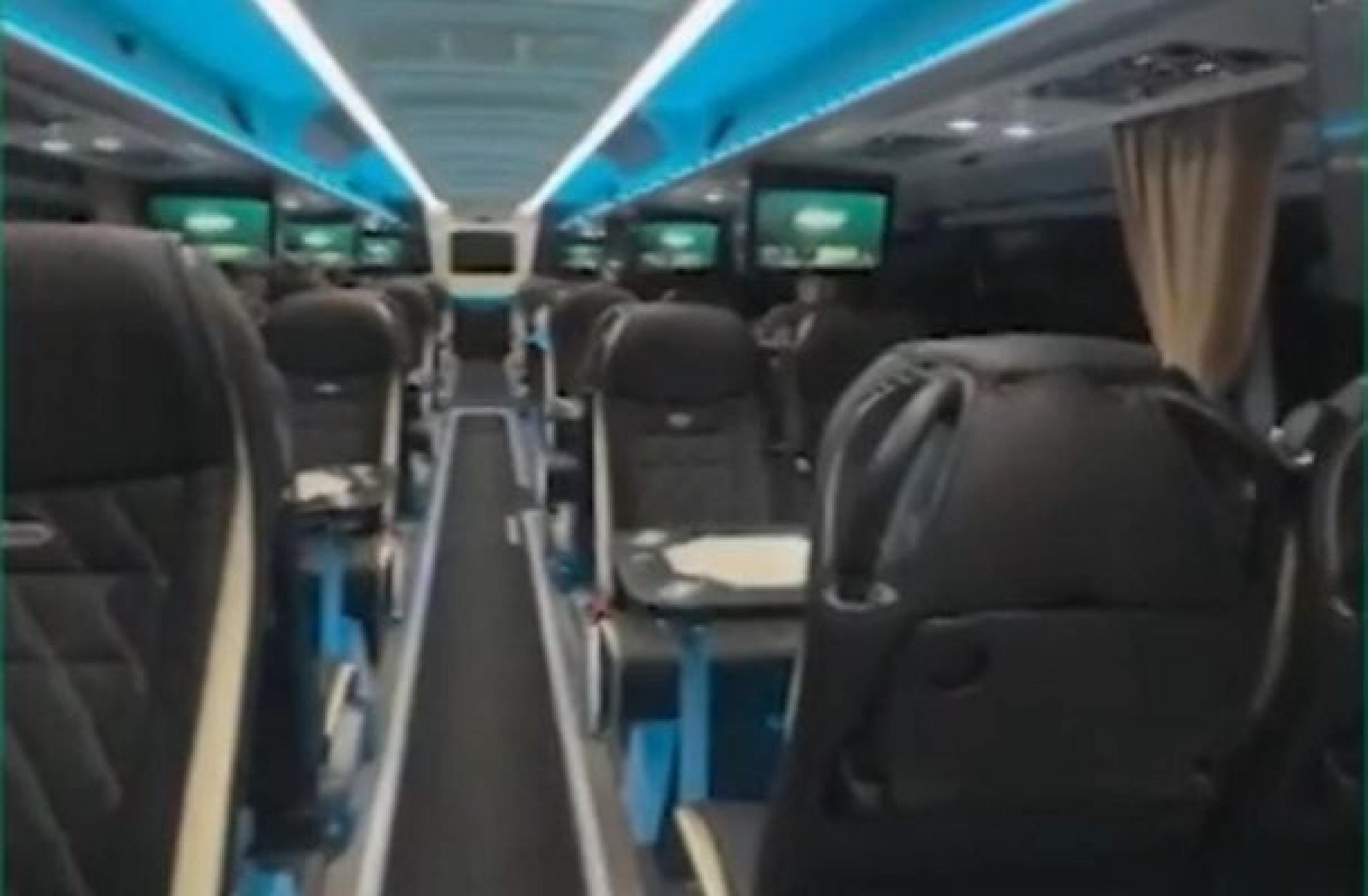 ??nibus moderno do Newcastle chama atenção em web; veja