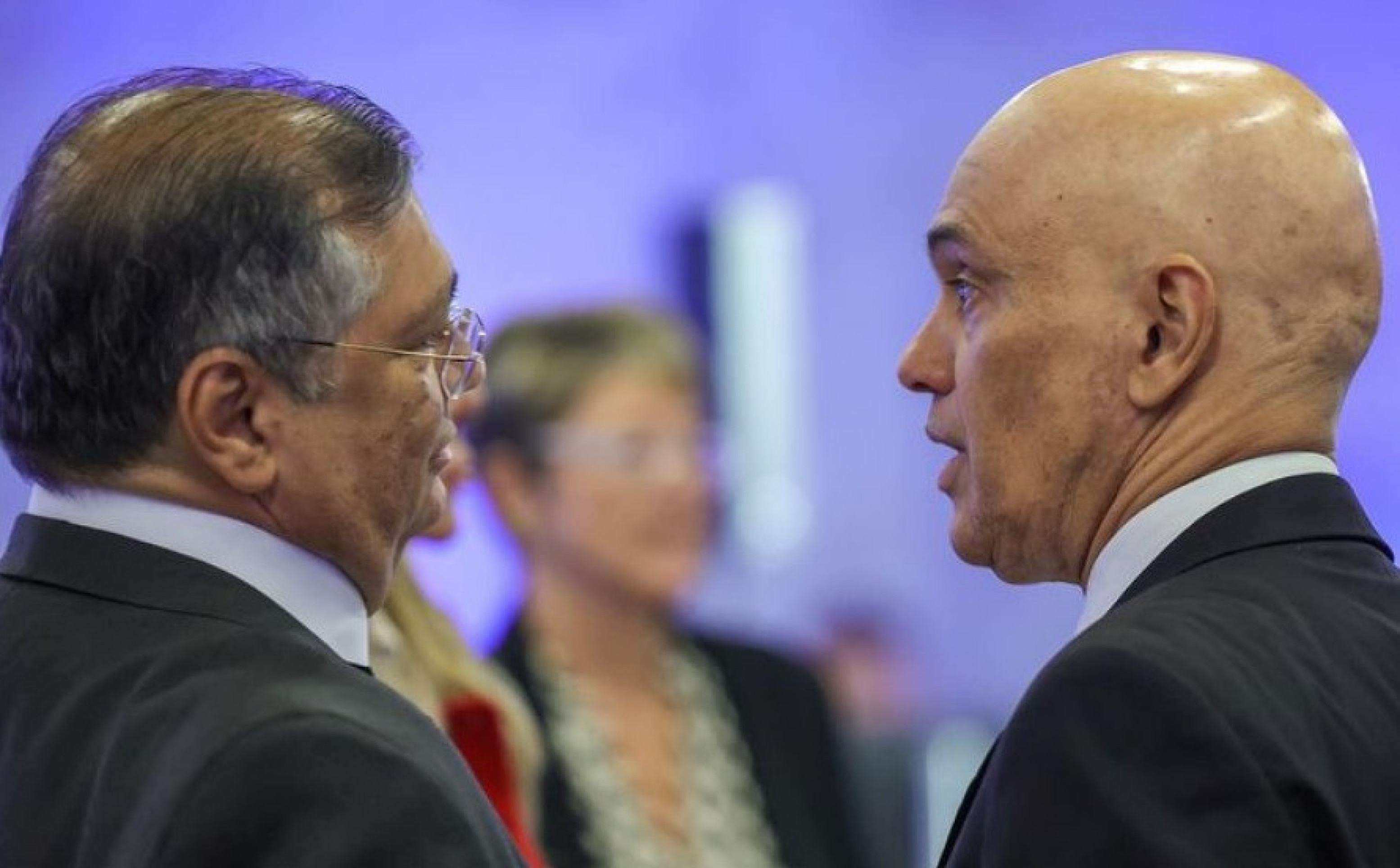 Dino manifesta solidariedade a Moraes após ataques do governo Trump