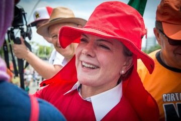 Gleisi Hoffmann em evento público do PT 