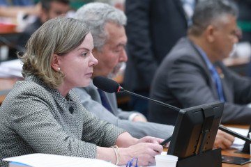 Gleisi Hoffmann na Comissão Parlamentar de Inquérito do MST, em junho de 2023