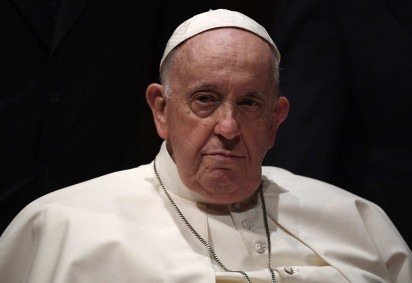 Papa agradece voluntários pelo 'milagre da ternura'    -  (crédito: MIGUEL RIOPA / AFP)