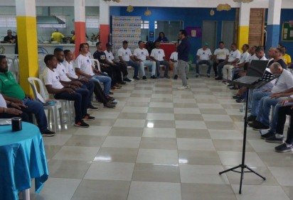 A terceira turma do projeto Finanças Além do Plano teve sua abertura nesta sexta-feira (28), em Ceilândia -  (crédito: Divulgação/Finanças Além do Plano )