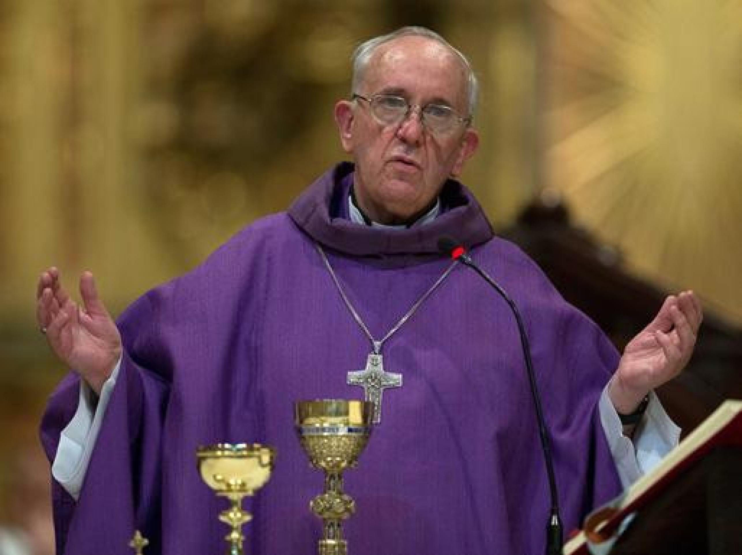 Francisco é o primeiro papa sul-americano da história da Igreja Católica. Ele escolheu homenagear São Francisco de Assis, um santo conhecido por sua humildade e dedicação aos pobres 