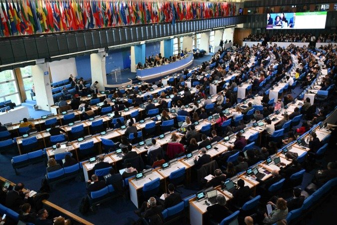 Negociadores de 196 países aram três dias para negociar o documento final, previsto para novembro do ano ado
- (crédito: AFP) Negociadores de 196 países aram três dias para negociar o documento final, previsto para novembro do ano ado
- (crédito: AFP)