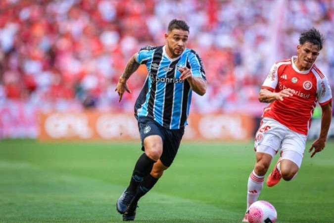 João Pedro se tornou peça importante e um dos atletas mais longevos no elenco do Grêmio - (crédito: Foto: Lucas Uebel / Grêmio FBPA) João Pedro se tornou peça importante e um dos atletas mais longevos no elenco do Grêmio - (crédito: Foto: Lucas Uebel / Grêmio FBPA)