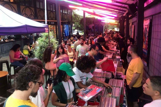 Tropicália! Feira de Discos tem sexta edição na Infinu - (crédito: André Kalil) Tropicália! Feira de Discos tem sexta edição na Infinu - (crédito: André Kalil)
