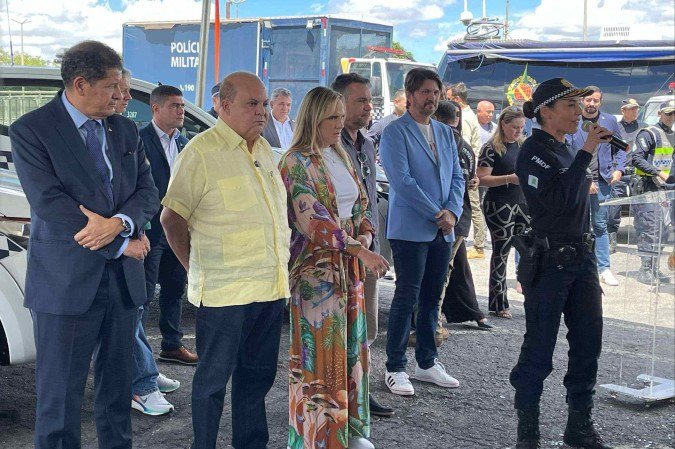 O governador Ibaneis Rocha afirmou que 2100 policiais irão fazer a segurança nos blocos de carnaval - (crédito: Foto: Davi Cruz/CB/D.A Press) O governador Ibaneis Rocha afirmou que 2100 policiais irão fazer a segurança nos blocos de carnaval - (crédito: Foto: Davi Cruz/CB/D.A Press)