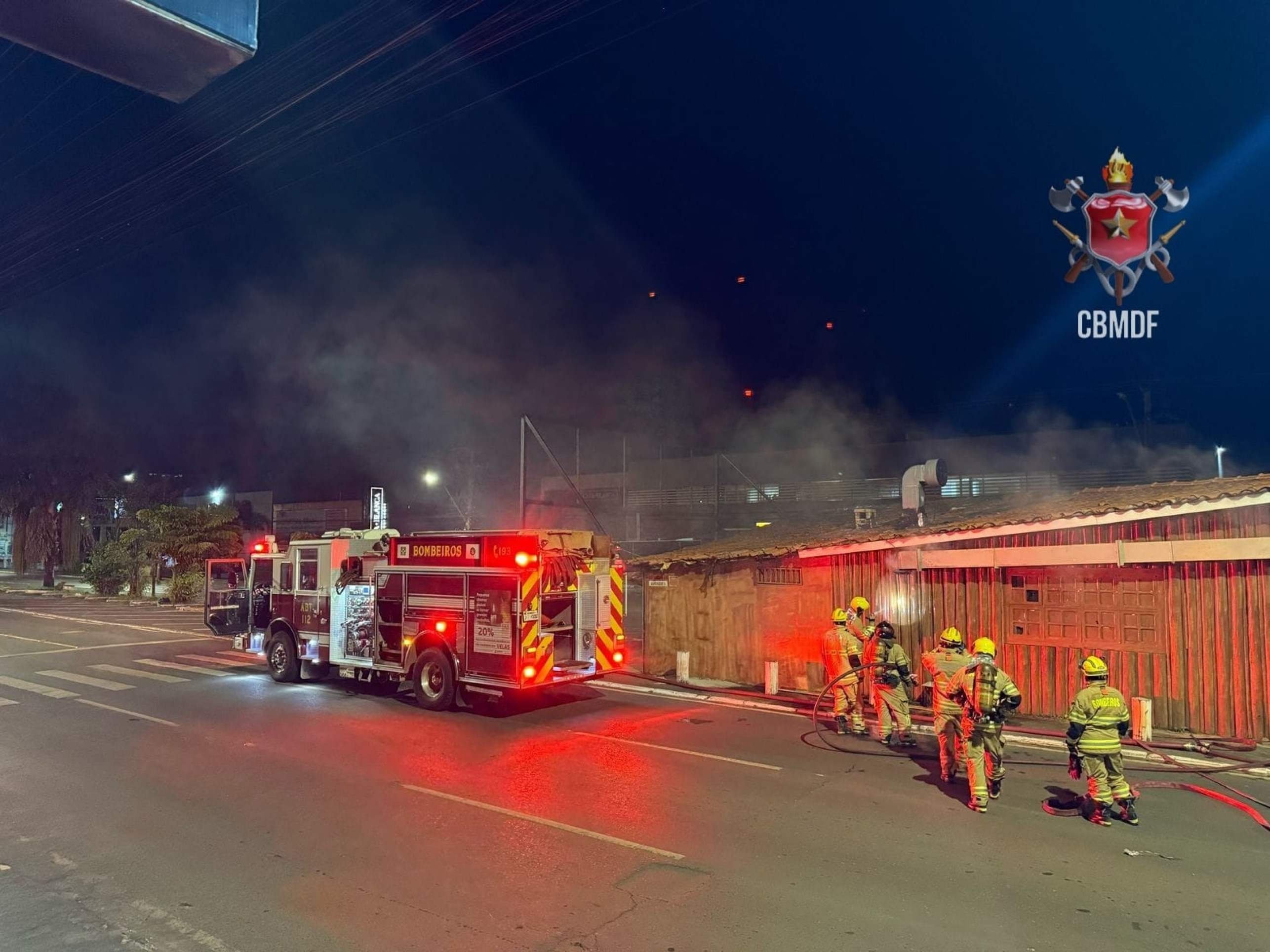 Corpo de Bombeiros empregou três viaturas nesta ocorrência