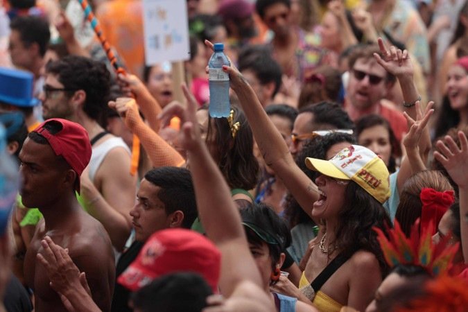 Não faltou criatividade e vontade de comemorar. Os blocos da capital federal levaram multidões às ruas - (crédito: Luis Nova. Esp CB/DA Press) Não faltou criatividade e vontade de comemorar. Os blocos da capital federal levaram multidões às ruas - (crédito: Luis Nova. Esp CB/DA Press)
