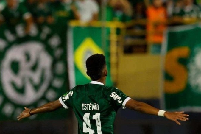 Estêvão marcou duas vezes e foi o nome da classifcação alviverde - (crédito: Foto: Cesar Greco/Palmeiras) Estêvão marcou duas vezes e foi o nome da classifcação alviverde - (crédito: Foto: Cesar Greco/Palmeiras)