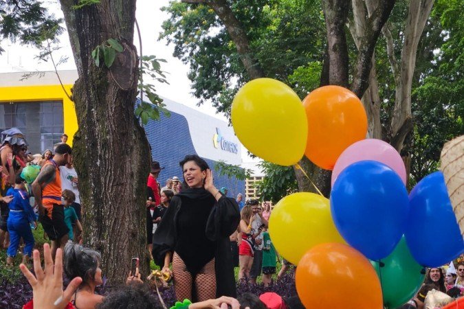 Sósia de Fernanda Torres faz a festa da galera no Vai quem fica - (crédito: Material cedido ao Correio) Sósia de Fernanda Torres faz a festa da galera no Vai quem fica - (crédito: Material cedido ao Correio)