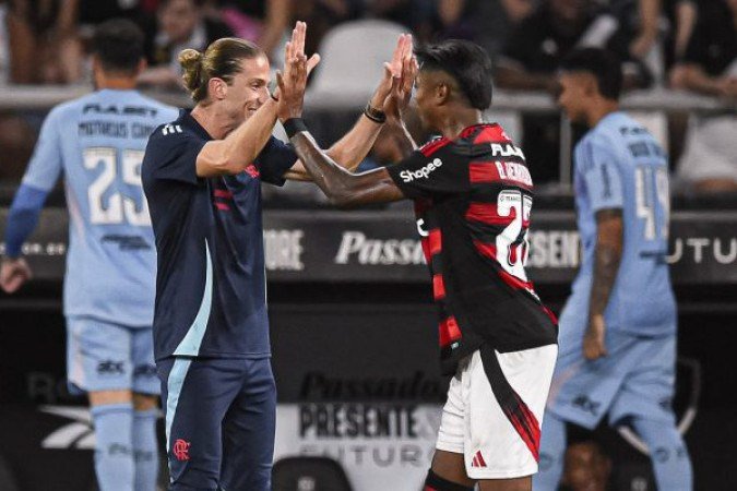 TÉCNICO: FILIPE LUÍS  - Encontrou dificuldades para sair da boa marcação do Vasco durante a partida. Desta vez, dependeu de talentos individuais para ganhar o jogo. O lado bom é que o seu sistema defensivo é muito efetivo. Mais uma vez sai sem levar gol - NOTA 6,5 - Foto:Gilvan de Souza