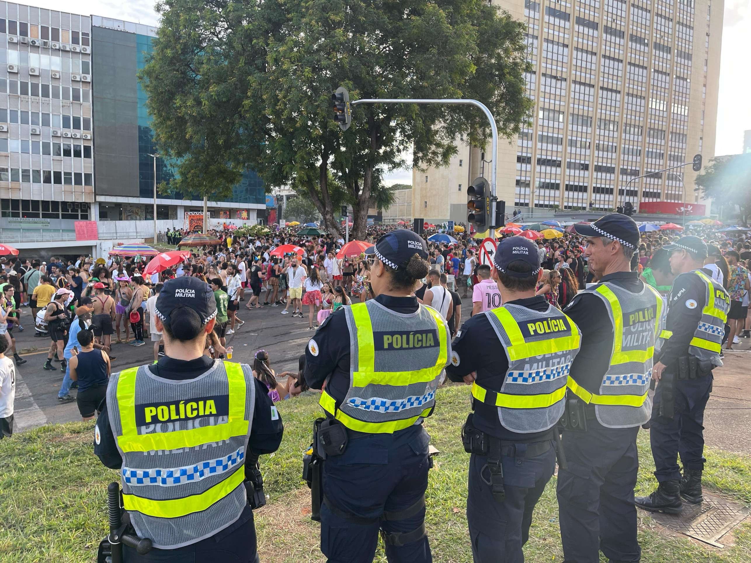 300 policiais militares reforçam a segurança no Setor Comercial Sul